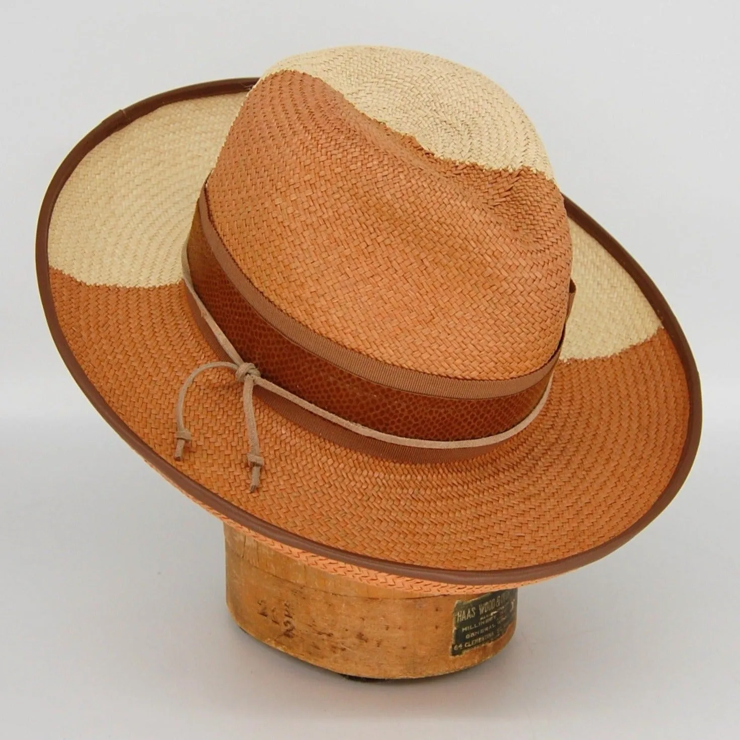 Hoodwink, Amber Split