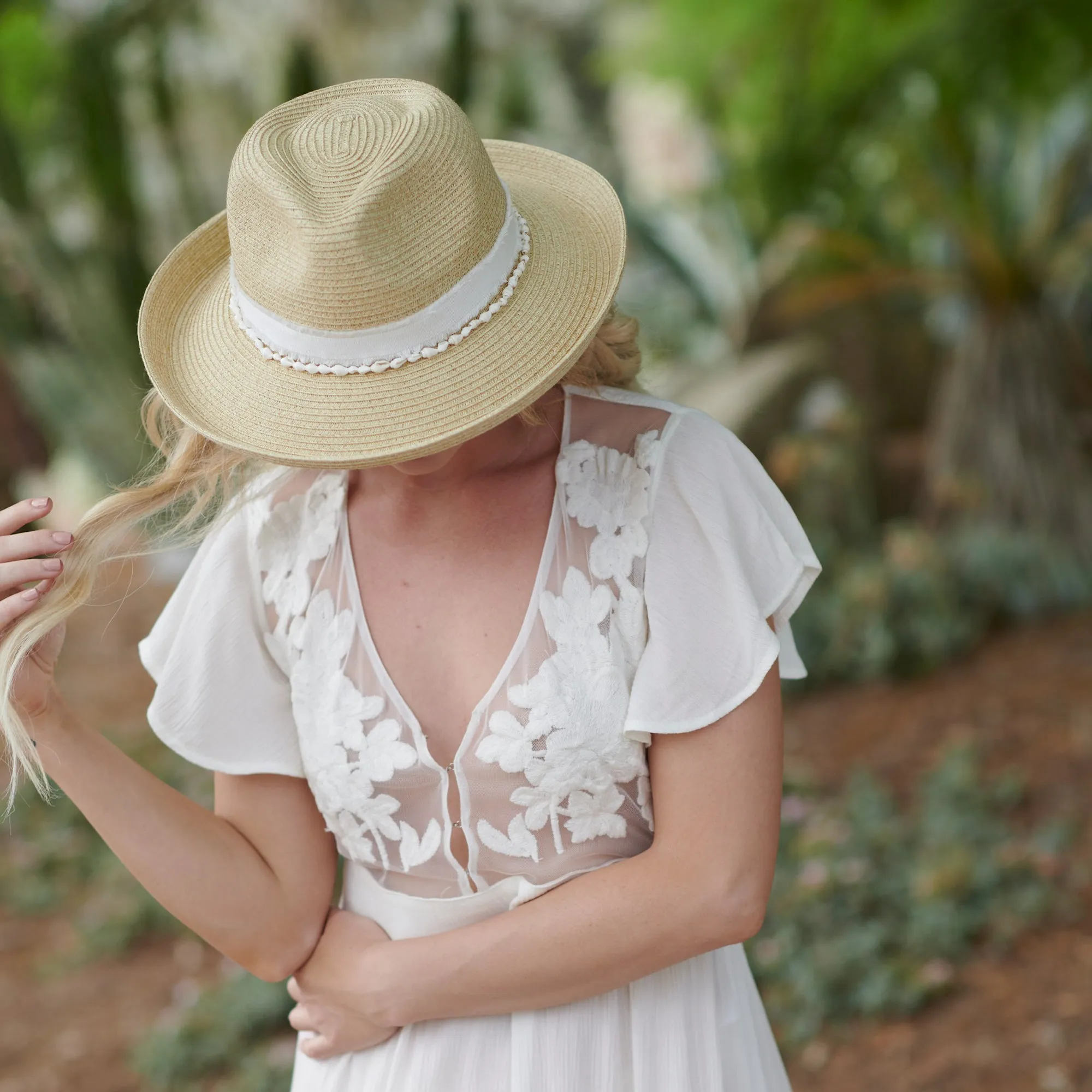 Women's Kettle Brim Fedora With Frayed Band & Shell Trim